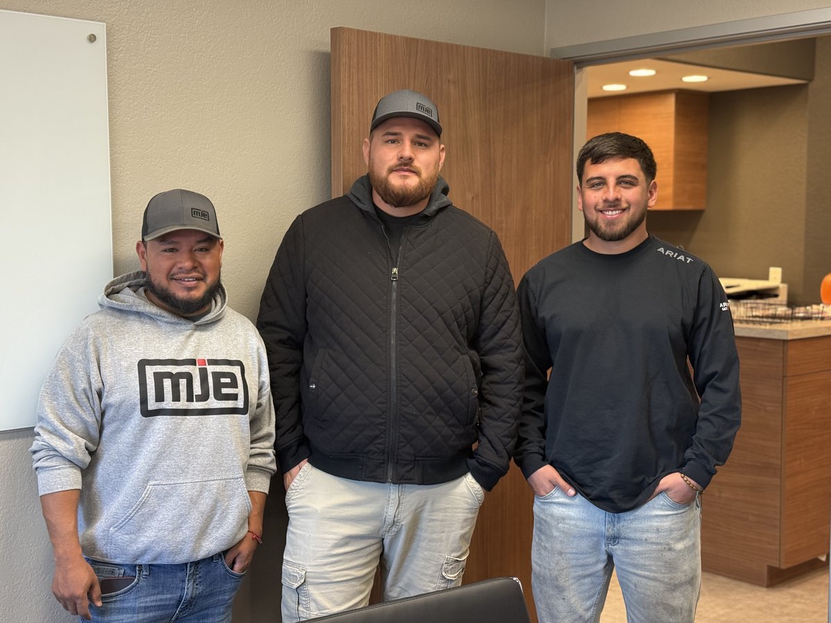 maxjantzllc's tweet photo. 🚨 Exciting news! Our Apprenticeship Program is in action. Learn how we’re investing in the future of rural workforce: 🔗 Read More: https://t.co/Do79MfWu81 

#MJEApprenticeship #BuildingFutures https://t.co/GSEVEYtyW3
