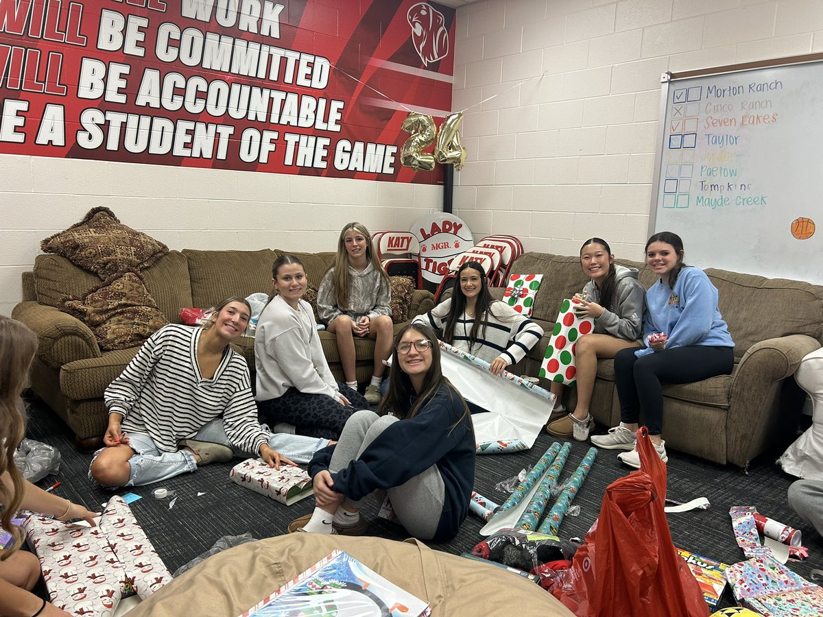 We completed our Winter Service Project today! Thankful for these kids and their hearts for community! ❤️🤍🖤