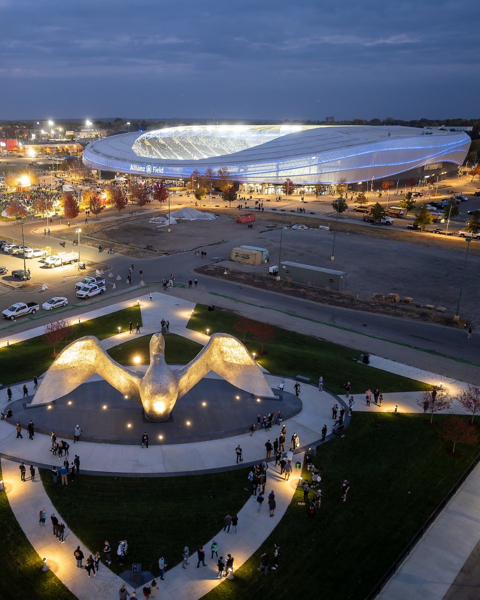 allianzfield's tweet photo. Unpopular Opinion: Allianz Lights >>>> Christmas Lights https://t.co/iK75VewAmb