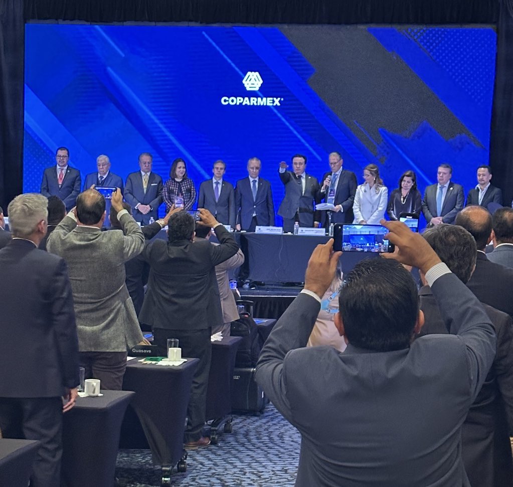 RubenFurlongM's tweet photo. Hoy la @Coparmex nacional ha elegido como presidente a mi querido amigo @jsierraalvarez, exitoso empresario, valiente defensor de la libre empresa y el bien común, pero siempre mejor ser humano.
#Somos una sola Coparmex y ahora vamos por un solo México”
#SerCoparmex #AsambleaNacional2024 #UnaSolaCoparmex