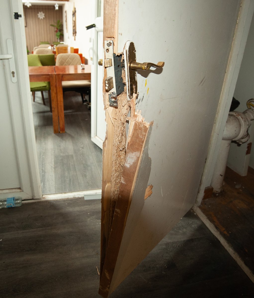 Hevallo's tweet image. The Kurdish Community, after 8 days of non-stop resistance were able to re-enter their community centre today only to discover the wanton vandalism of the @metpoliceuk who smashed doors and stole charity money and computers. The community centre's cat, 'Reso' looked traumatised…