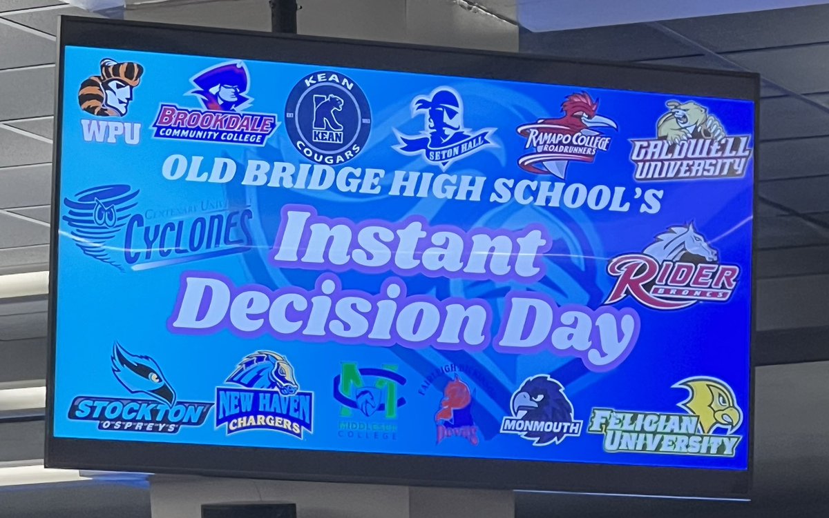 Our annual Instant Decision Day event was a great success! Over 80 students and 15 colleges participated today!