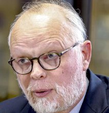 N'oubliez jamais que ce type a appelé à voter communiste  en 2024.