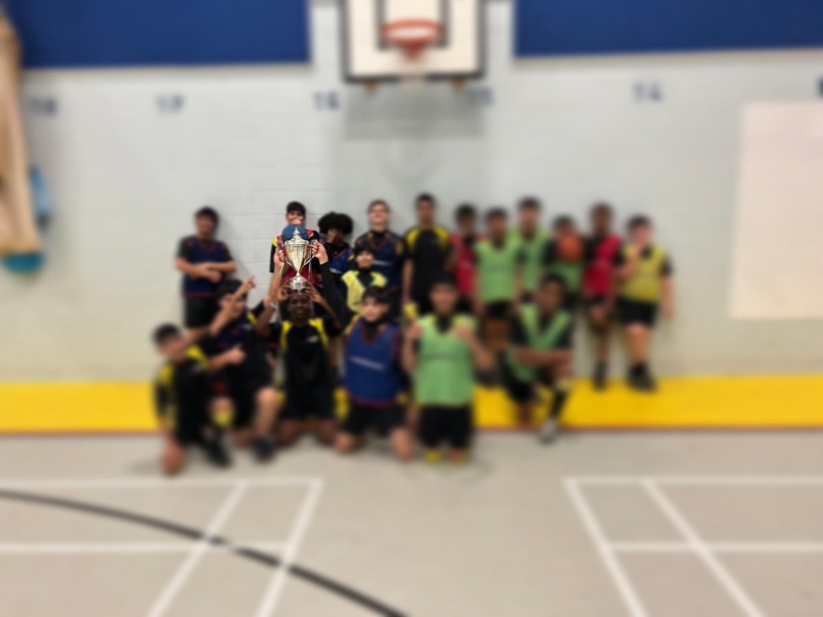 EssaHealth's tweet photo. 🏀BASKETBALL INTERHOUSE🏀
Last night was the turn of Year 9 boys 👏
Results from Y9:
🥇Entwistle 🔵
🥈Rivington 🔴
🥉Belmont 🟢
4️⃣ Anglezarke 🟡
Belmont knocked off the top 🏆 https://t.co/vNgVq6uz8Y
