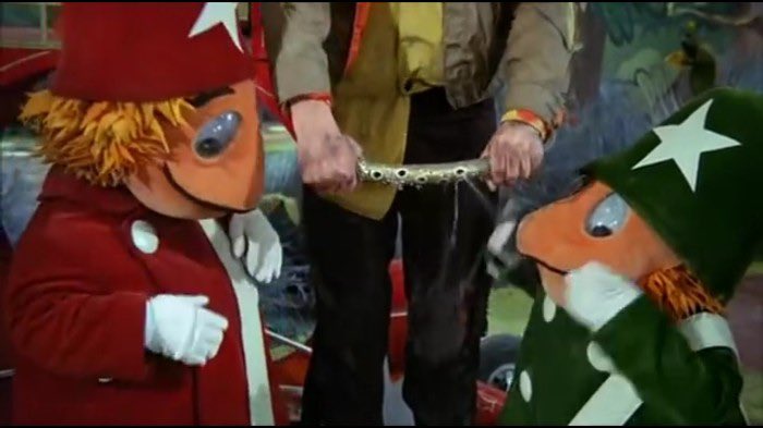 SidMartyKrofft's tweet photo. Which ones Cling, and which ones Clang??
#clingandclang #hrpufnstuf #pufnstuf #drblinky #jackwild #billiehayes #stupidbat #witchiePoo #puf #witchiepoo #freddytheflute #70stv #saturdaymorningtv #sidandmartykrofft #krofft #sidandmartykrofftproductions #martykrofft #sidkrofft https://t.co/1HjUi8zImB