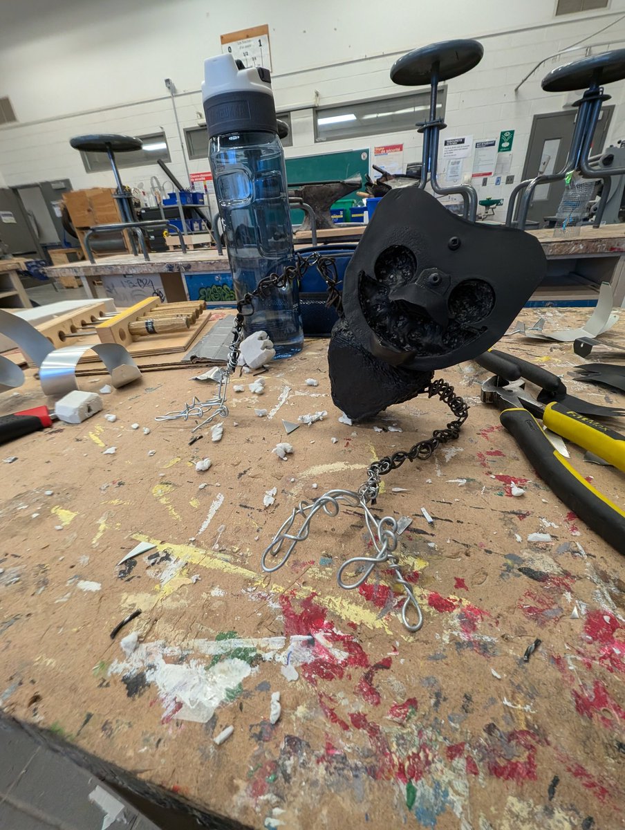 GlamR_Chica's tweet photo. P'tit Ombre.
Dernier projet de sculpture de la session.
#Fnaf #FnafOc #Oc #PtitOmbre #Sculpture #Projet #Art #ScaryShit https://t.co/1OK8mUkRF0