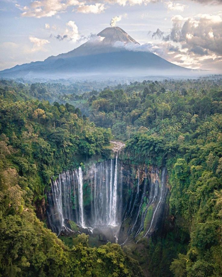 Alex31829681's tweet photo. @KatanaHugo Hhmmm....bromo tengger semeru national park, east java, indonesia... https://t.co/6UvX8KcPh7