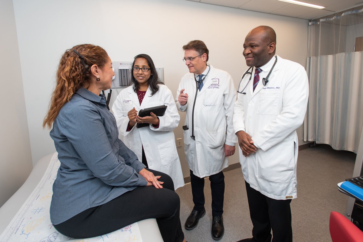 🫀Fellowship Opportunity!  Interested in a career in #cardiovascular disease  prevention? Our Center is one of a few in the nation offering specialized training in preventive cardiology.

Apply here by Dec 15: med.nyu.edu/departments-in…

#CardioEd #CardioTwitter