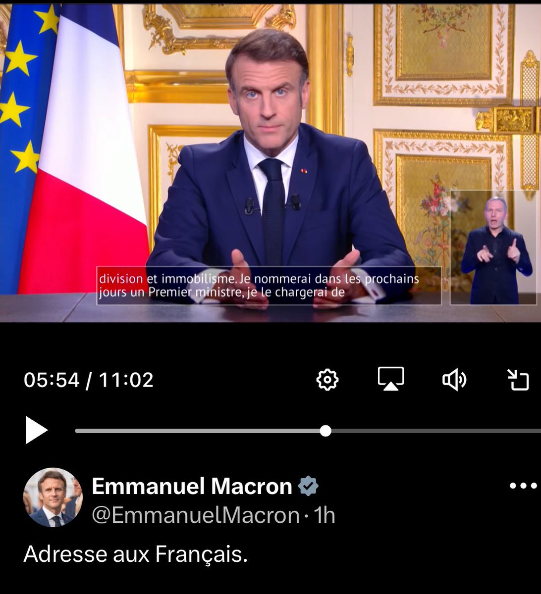 mskaj's tweet photo. Prezydent #Macron w dzisiejszym orędziu : nigdzie się nie wybieram, politycy muszą się dogadać, skrajna prawica i skrajna lewica są głównie odpowiedzialne ze chaos, a do końca obecnej mojej kadencji jeszcze będzie pięknie. Aha, pamiętajcie że jutro otwarcie #NotreDame #Francja https://t.co/3glAOUrJOY