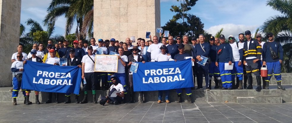 Contingente eléctrico villaclareño Ernesto Guevara regresa a la provincia con la misión cumplida y banderas Proeza Laboral.
¡Muchas Felicidades!
#ElectricosVillaclareños
#JuntosPorVillaClara