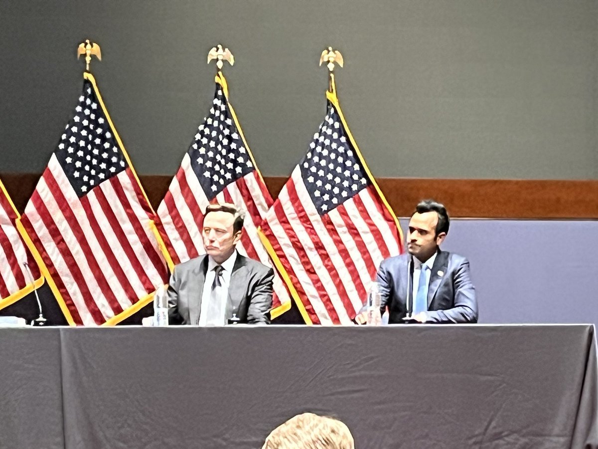 RepJerryCarl's tweet image. Great afternoon listening to Elon Musk and Vivek Ramaswamy lay out their plans for the new Department of Government Efficiency. We all agree the federal government is WAY too big and needs to be scaled back. 

January can’t come soon enough!