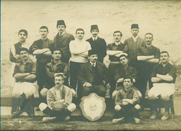 Galatasaray kulübü ilk kurulduğunda dönemin okul yönetimi tarafından çok baskıya uğramış, öğrencilerin futbol oynaması yasaklanmıştır. Tabii bu durum Ali Sami Bey ve arkadaşlarını durduramamıştır. Baskı ve yasaklara rağmen okuldan çıkıp gizli gizli futbol denen bu frenk icadını