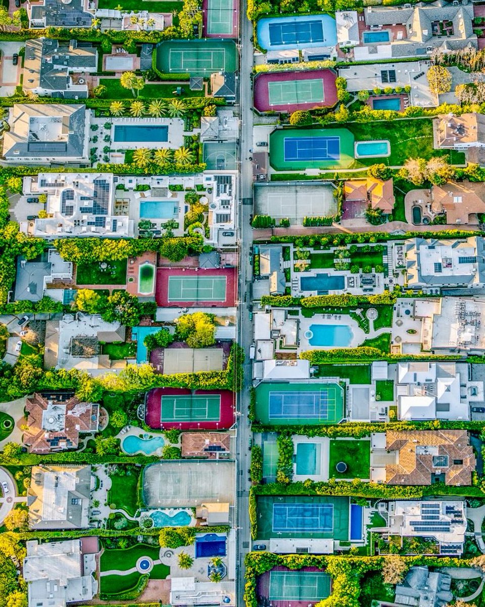 Beverly Hills, USA 🇺🇸
📸 Jeffrey Milstein