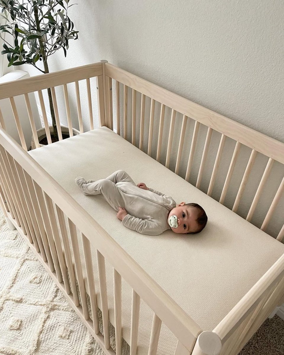 Breathable or waterproof? Why choose when you can have both? Our Breathable Organic Crib Mattress provides the ultimate peace of mind with a breathable design for your baby’s comfort, while the mattress and cover are waterproof to keep moisture out. Safe, dry and cozy – because