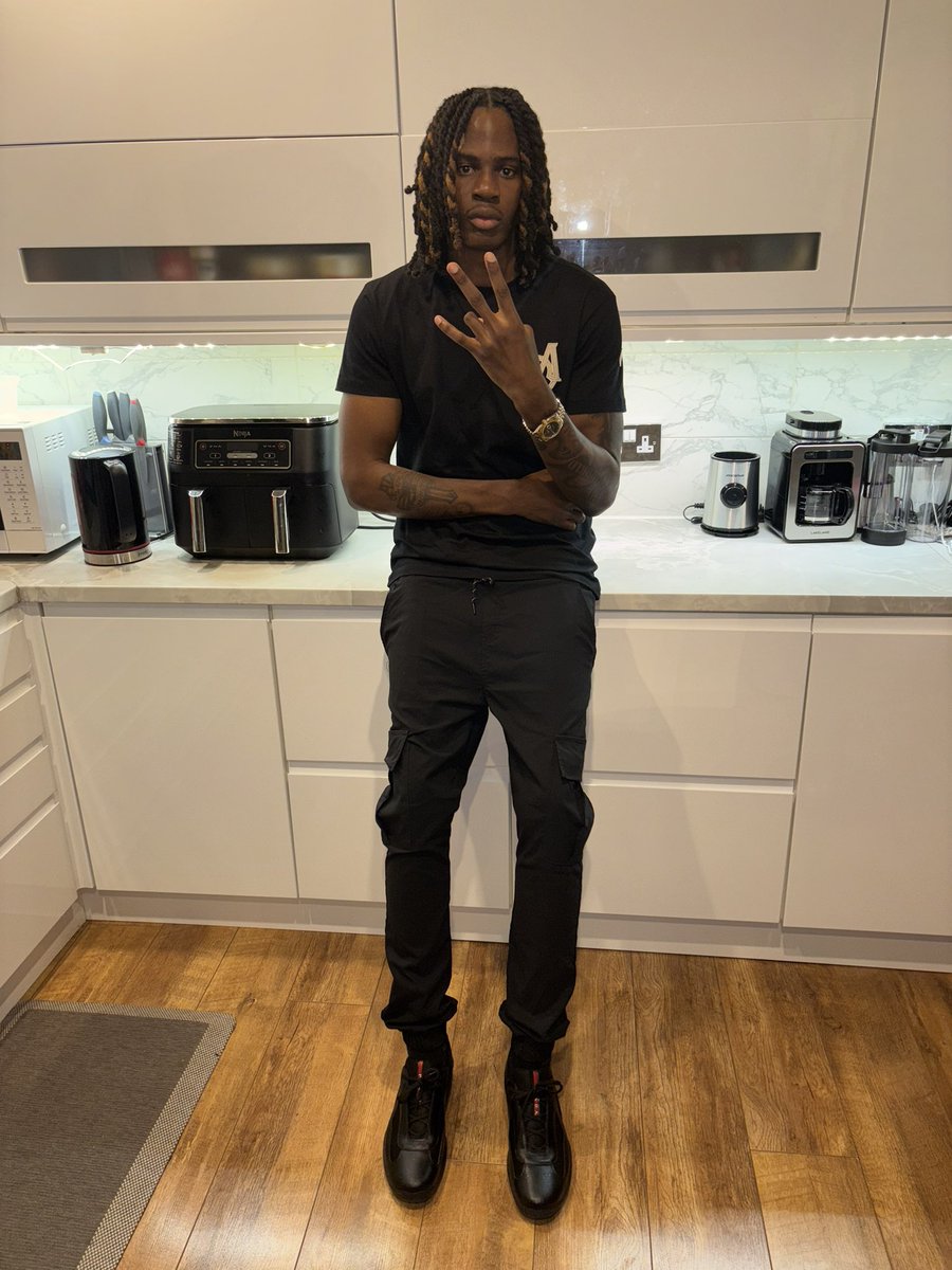 BoogsMarnz's tweet photo. Can’t complain, I been a hunnid💯 https://t.co/ybkbqdl9g9