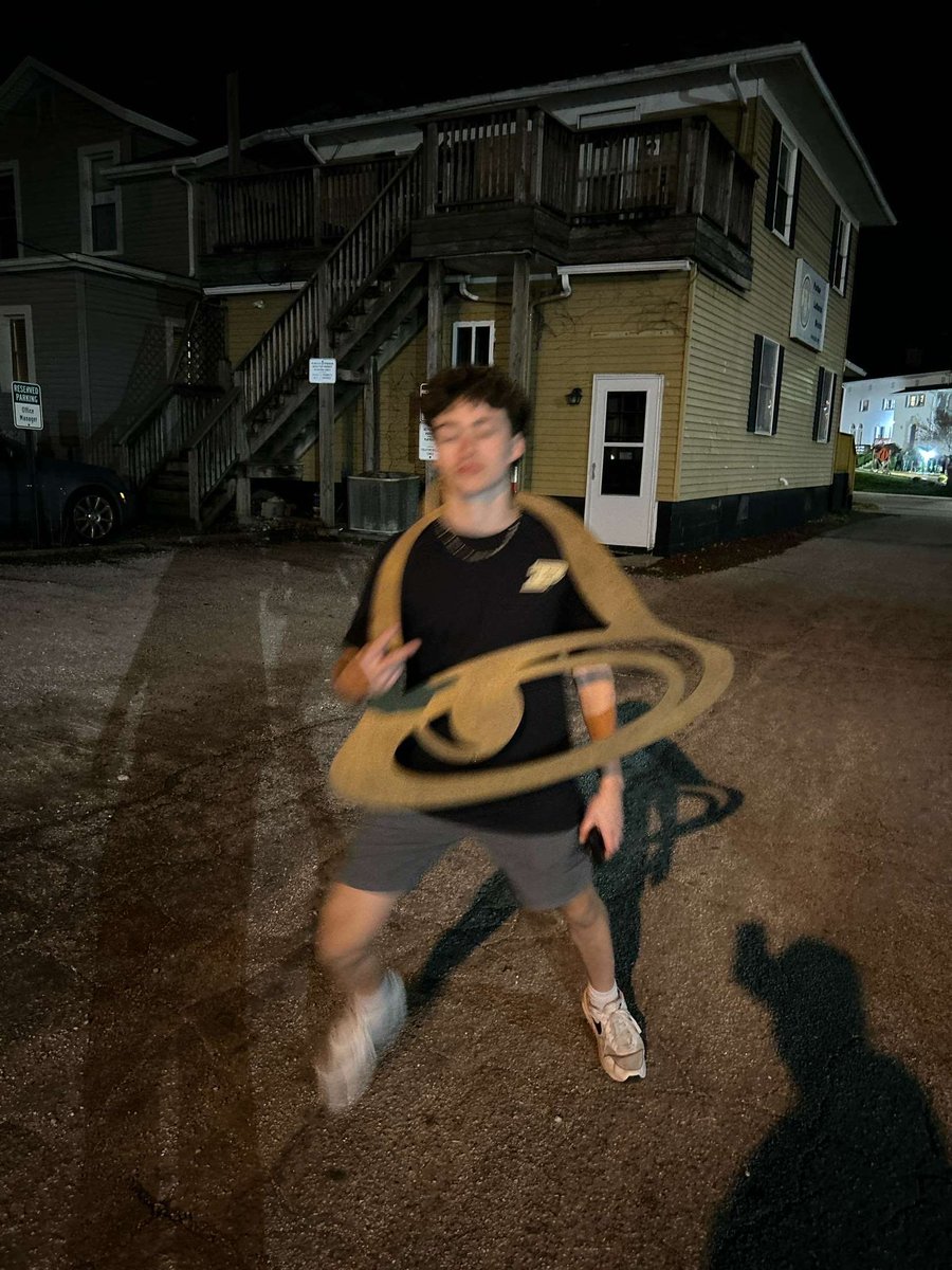 Next Player Introduction 🚨
This is a guy who has been in the lab this offseason. 🧪

Jackson Martin aka Jmart
Height: doesnt matter. Weight: 140. 
Player comp: Klay Thompson (BigDawgsTv)
Dont know why he has a taco bell sign. Maybe a sponsorship??🌮🌮