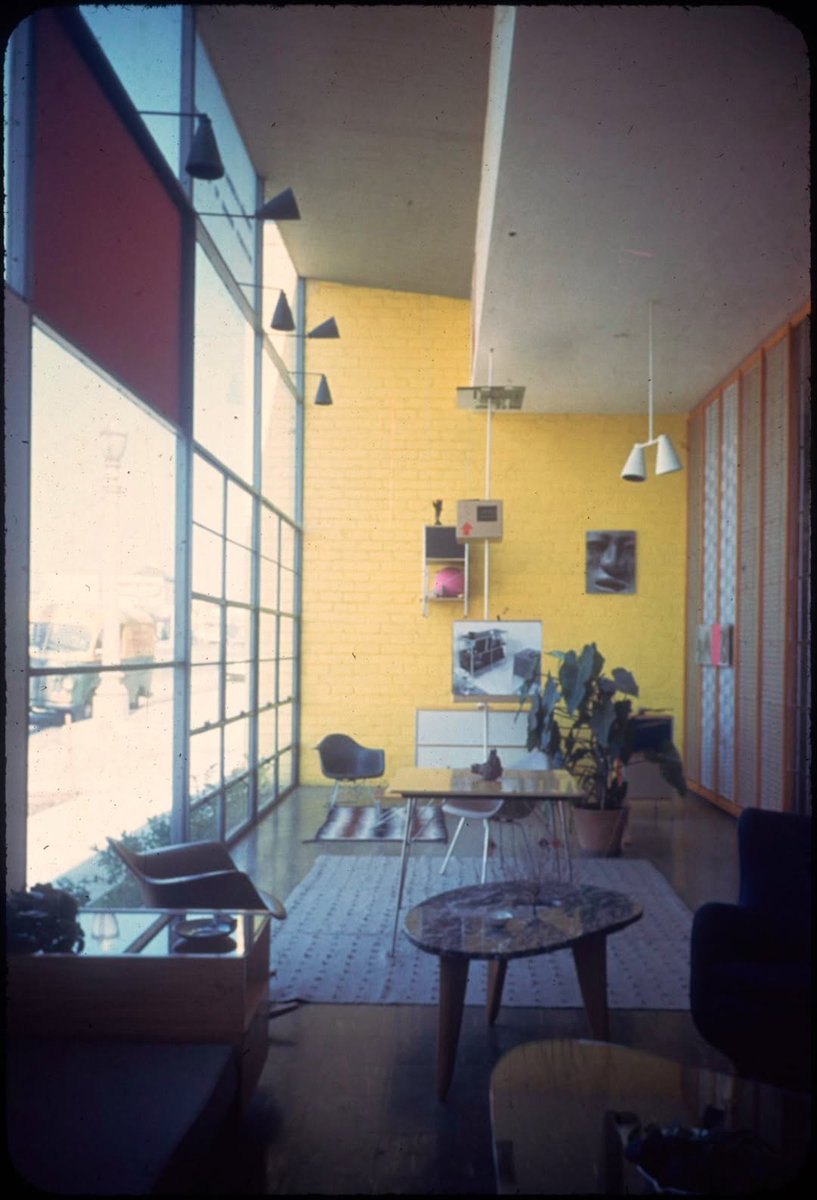 Herman Miller showroom, Los Angeles
(Charles and Ray Eames, 1949)
photo: Dr. Block Color Productions