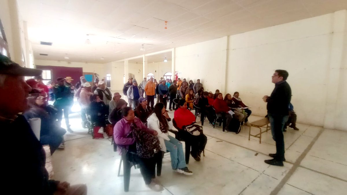 sebaseom's tweet photo. 🔵 HUMAHUACA 🏜️
Intensa jornada del @JujuySEOM , llevando #asesoramientojuridico
#asesoramientogremial y taller de lectura de recibos de haberes, cerrando la jornada con la entrega de los anteojos adquiridos por nuestros afiliados en #optident.
#municipalesdecorazon https://t.co/Os1bpjzInm