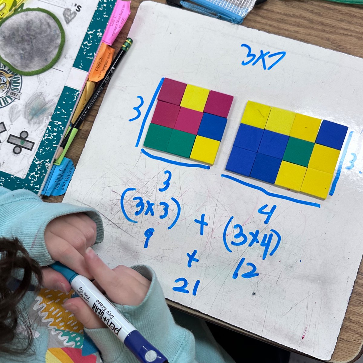CarlyNalepa's tweet photo. I  think distributive property has become one of my favorite skills to teach in 3rd grade. #handsonlearning @HCPSElemMath1 @MorganWoodsES https://t.co/lJZROAF8qj
