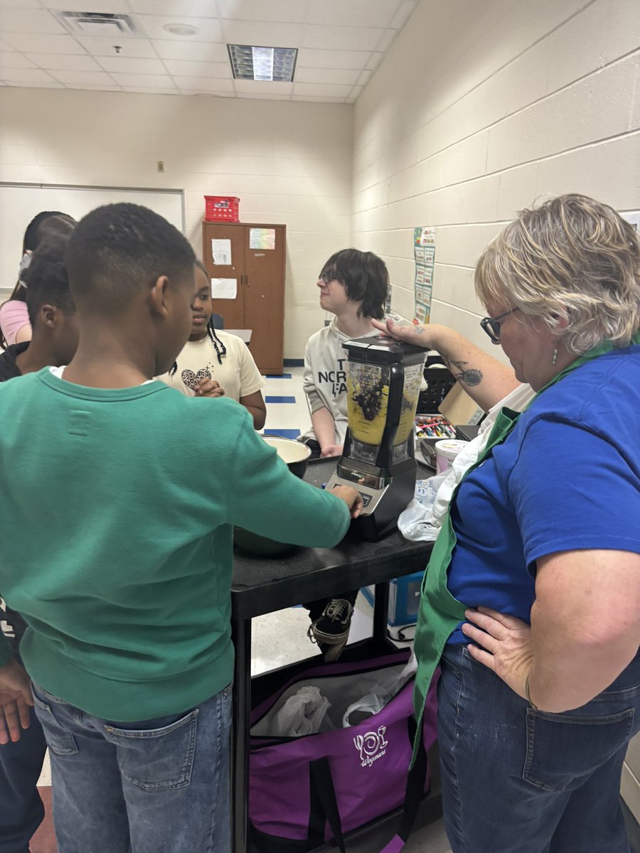 𝐻𝑒𝓁𝑒𝓃 𝒜𝓂𝑒𝓈, 𝑀.𝐸𝒹 tweet media