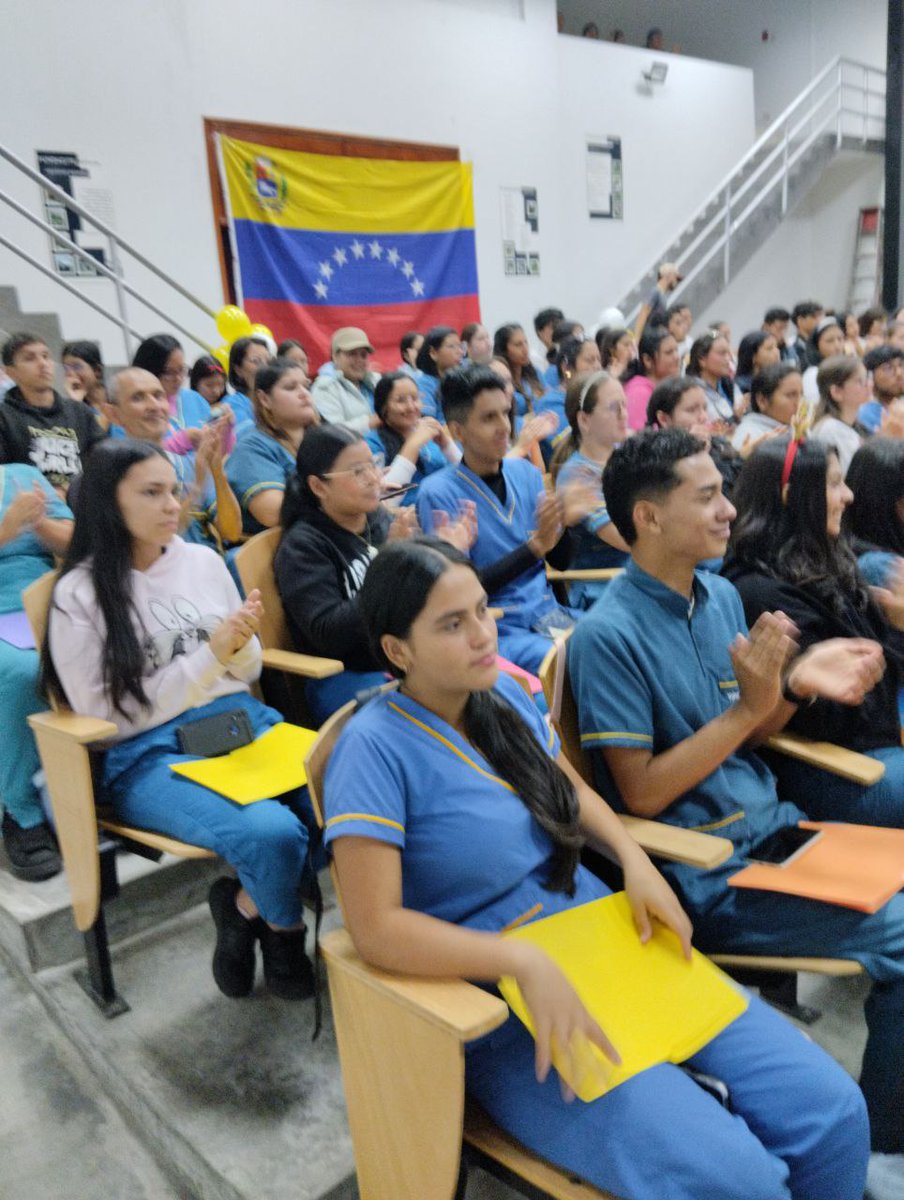 CON ÉXITO INICIÓ I CONGRESO DE ENFERMERÍA INTEGRAL COMUNITARIA EN LA UPTMKR.

Según lo establecido y con gran éxito inició  la mañana de este jueves 5 de diciembre en el auditorio de Senditel el I Congreso de Enfermería Integral Comunitaria "Manos que Cuidan".
