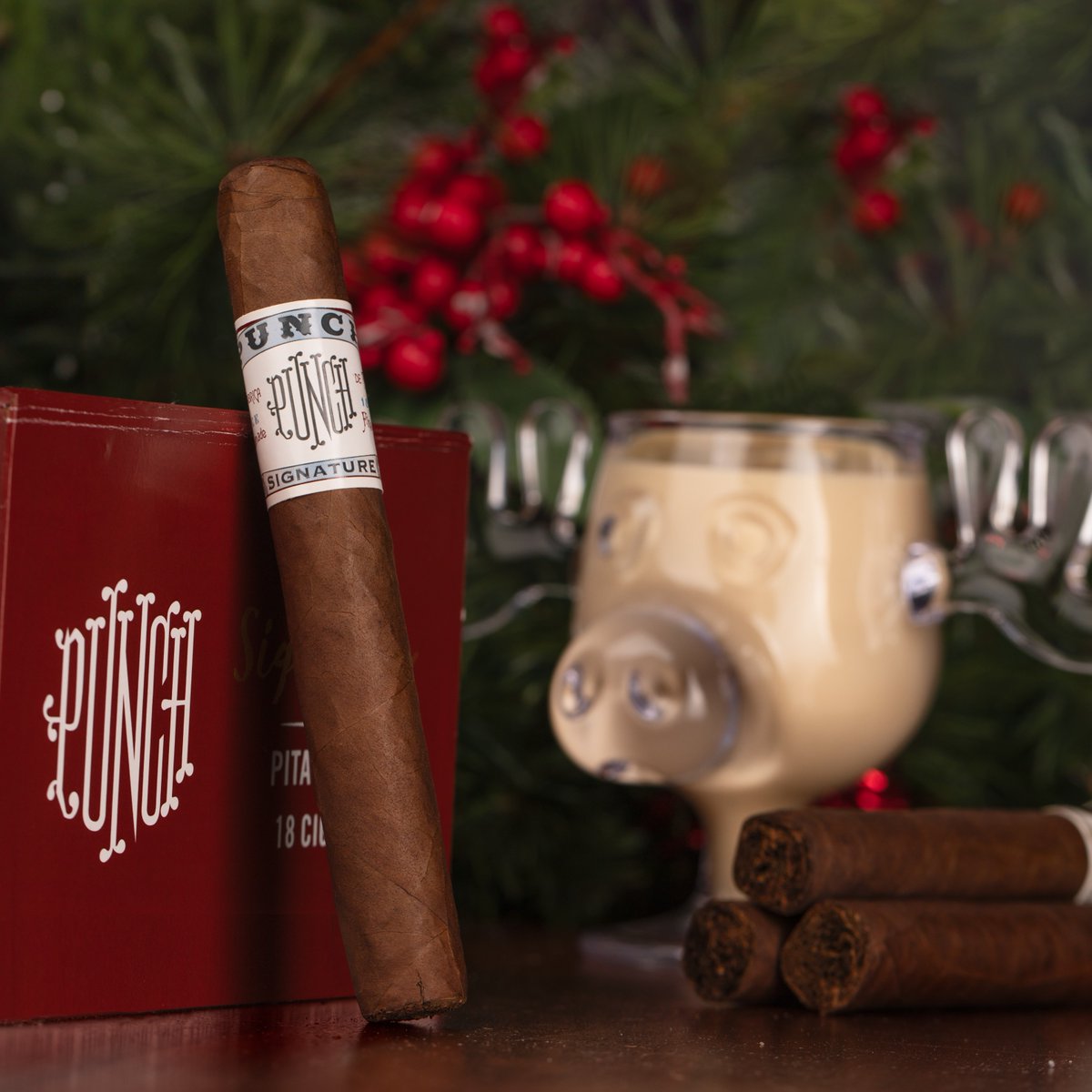 punchcigars's tweet photo. Have yourself a merry little Punch-mas. 🎄 Tag a buddy who owes you a Punch stocking stuffer this holiday season. 

#Punch #Punchmas #ChristmasStory #ChristmasVacation #Signature #RareCorojo #Clasico https://t.co/Tc3szkdOVz