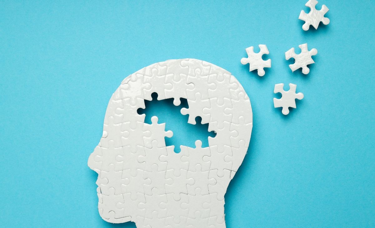 In a groundbreaking collaboration, <a href="/GSK/">GSK</a> has partnered with @Muna_Tx, a biotech startup, to advance Alzheimer’s drug research. Muna focuses on genetic code analysis to discover new treatment targets for neurodegenerative diseases.

Read more here: healtheconomics.com/gsk-and-muna-t…