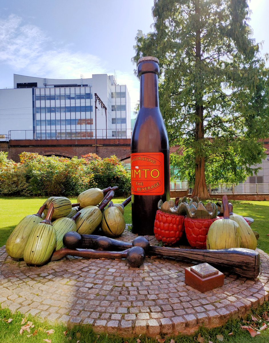 LancashirePics's tweet image. The Monument to @Vimto was commissioned by JN Nichols plc.

It was carved by artist Kerry Morrison and installed in 1992.

The monument can be found in #Manchester at the site of the factory where the first batch of #Vimto was made in 1908.

#Lancashire