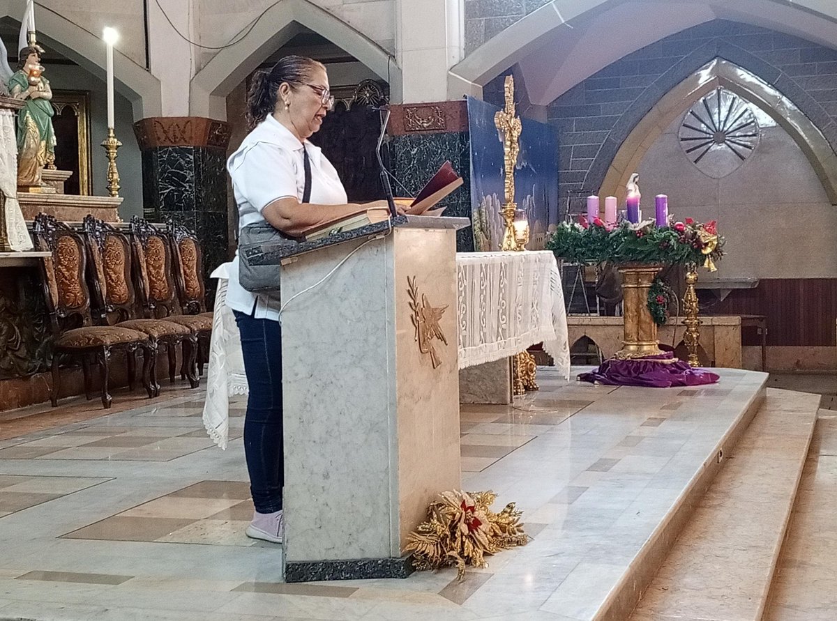 _Provea's tweet photo. 5:30PM En la Iglesia La Coromoto de El Paraíso, en Caracas, transcurre la misa en favor de la libertad de los presos políticos.

"No perdemos la esperanza y la fe. Seguiremos luchando por la libertad de nuestros seres queridos"

Familiares de personas detenidas, trabajadores y feligresía en general participan en este acto por la paz y el cese de la represión