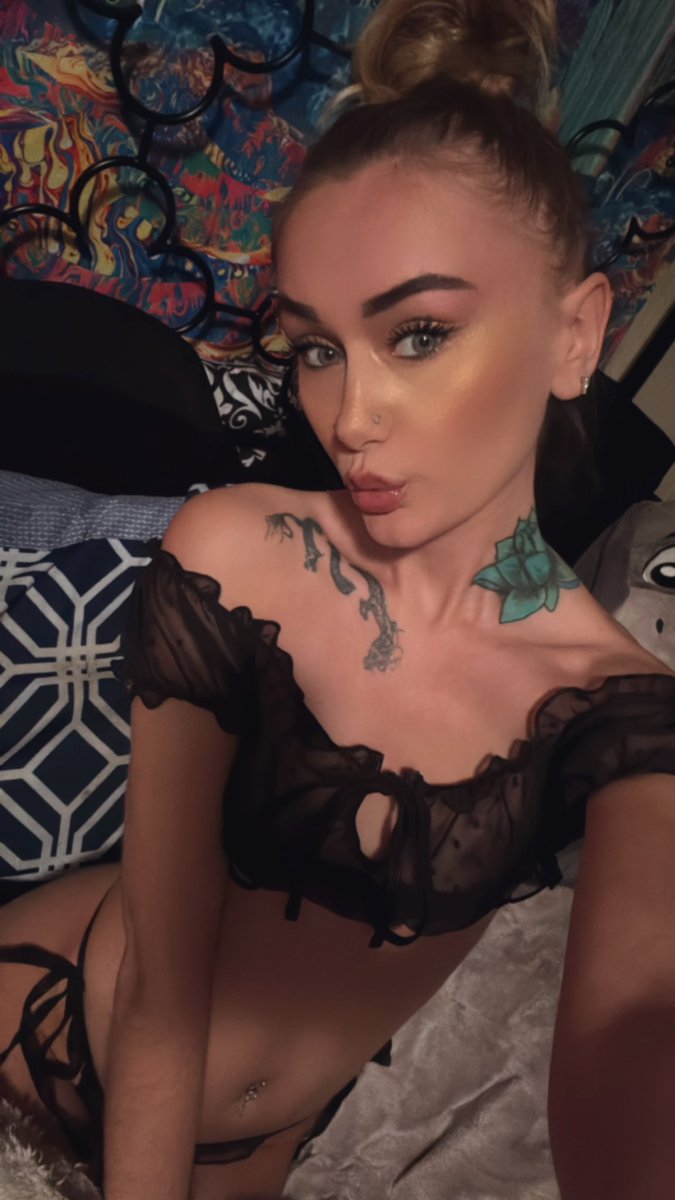 krazyykaeexo's tweet photo. bold and beautiful, always 💋💞 #dmvfreaks #dcfreaks #bmorefreaks #bmorebbc https://t.co/n4EQNVGEtu