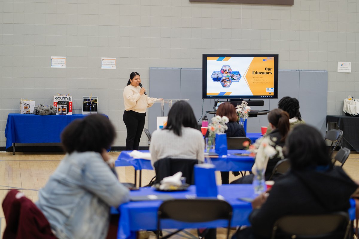 EmilyKCenter's tweet photo. Earlier this week, we hosted our Student Success Advocates Appreciation Breakfast 🥰 K-12 school counselors, social workers, and college advisors joined us for networking, appreciation, and resource sharing. We're grateful for the work this group does to support Durham students! https://t.co/lXSl5NHypR