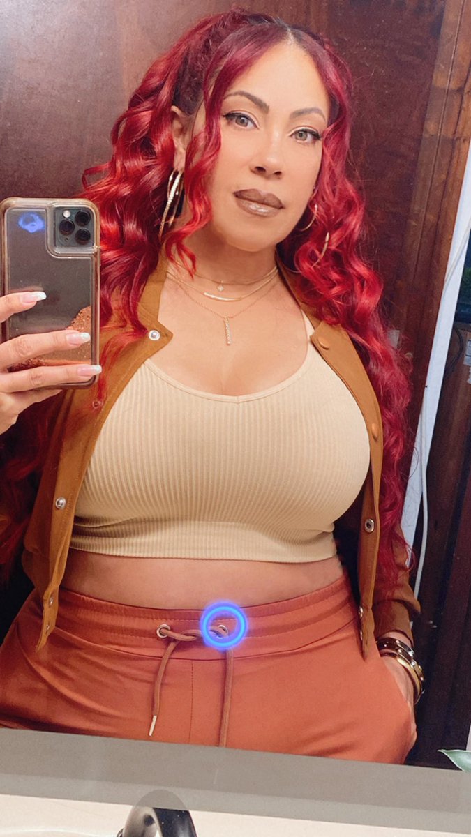 SEXY RED DOLL tweet media