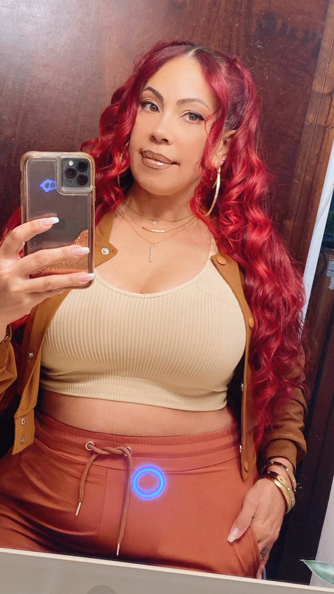 SEXY RED DOLL tweet media