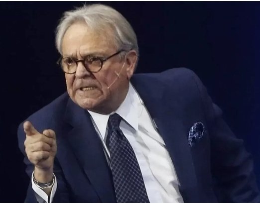 -"De haber sido hijos de la prosperidad, hoy somos huérfanos de la inseguridad. Nos farreamos el país por una banda de radicales que a través de la violencia, llegaron al poder para saquear al Estado."

-Coco Legrand.

                               THE END.