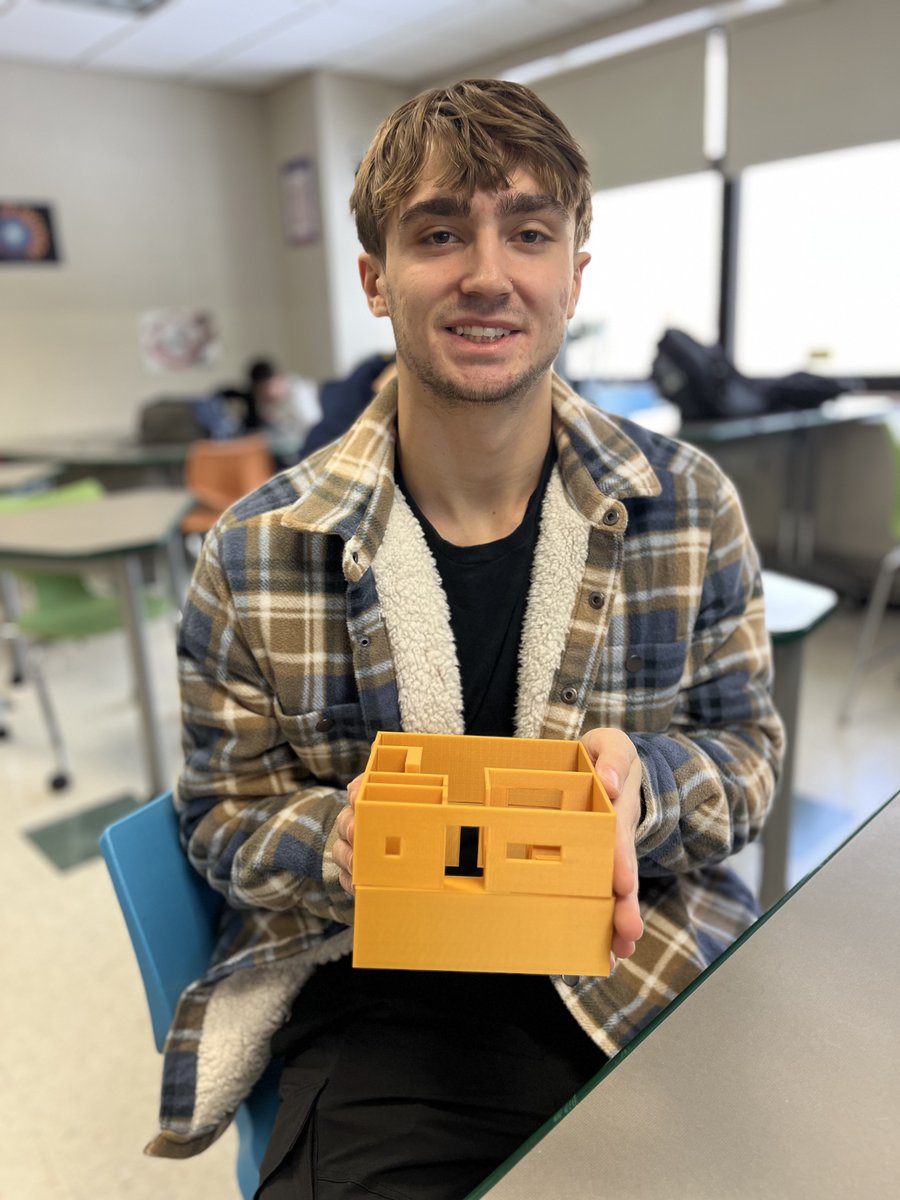 brewsterschools's tweet photo. 🏡Room 162 at Brewster High School hums with the sound of 3-D printers. This is BHS's Engineering 2 class, and its participants are busy designing and 3-D printing their dream houses. To read more: https://t.co/vGb43QrTNR https://t.co/zeIsh2SBYL
