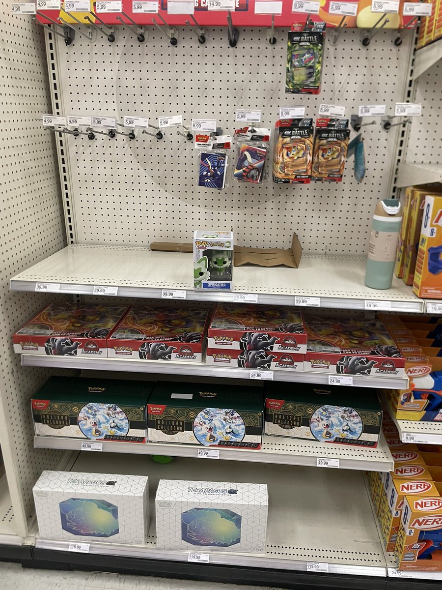 redlands_ie_tcg's tweet photo. Target Apple Valley, Ca Hwy 18. Had some stuff. Happen to be in the area. 👀
#yugiohtcg #DragonBallSupertcg #onepiecetcg #basketballcards #sportscards #footballcards #Baseballcards #Pokémon #Pokémoncards #Pokémontcg #pokemontarget #target #Disneylorcana https://t.co/YvhDOH5cG5