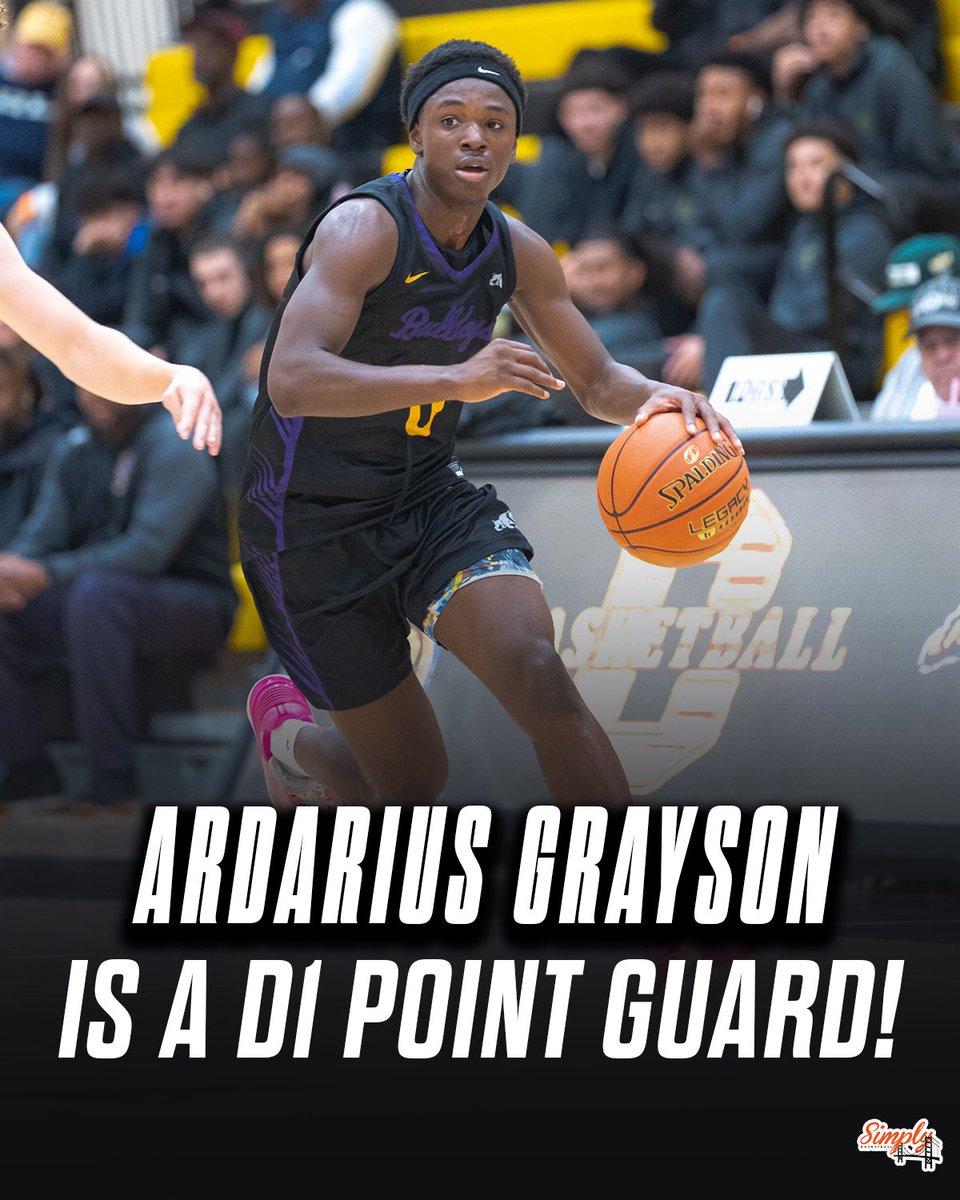 simplyy_bball's tweet photo. Ardarius Grayson IS A D1 POINT GUARD! Don’t let the size fool ya! 🗣️🗣️ @justAD___ 

Started his senior season with back 2 back 30pt games and 2-0 start 

@teamlillardaau @HartKarega https://t.co/8efPC7ySdh