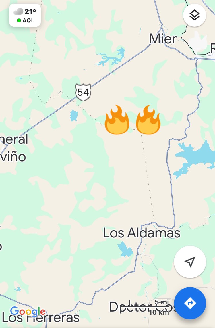 FuriaNegra77's tweet photo. Civiles armados se enfrentaron a balazos en poblado Los Guerra en los límites entre Tamaulipas y Nuevo León. Los blindados cuentan con las características de los utilizados en #Reynosa. Arde el triángulo entre #GeneralTreviño #DrCoss #LosAldamas #Mier y #MiguelAleman https://t.co/AWpuiAuJLP
