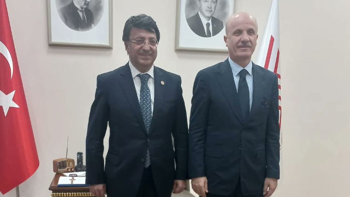 GazetevanC's tweet photo. Türkmenoğlu'ndan YÖK Başkanına önemli ziyaret ve talep
https://t.co/1w5L4alHAA @K_Turkmenoglu_V #van #vanhaber https://t.co/4UEdyCzshL