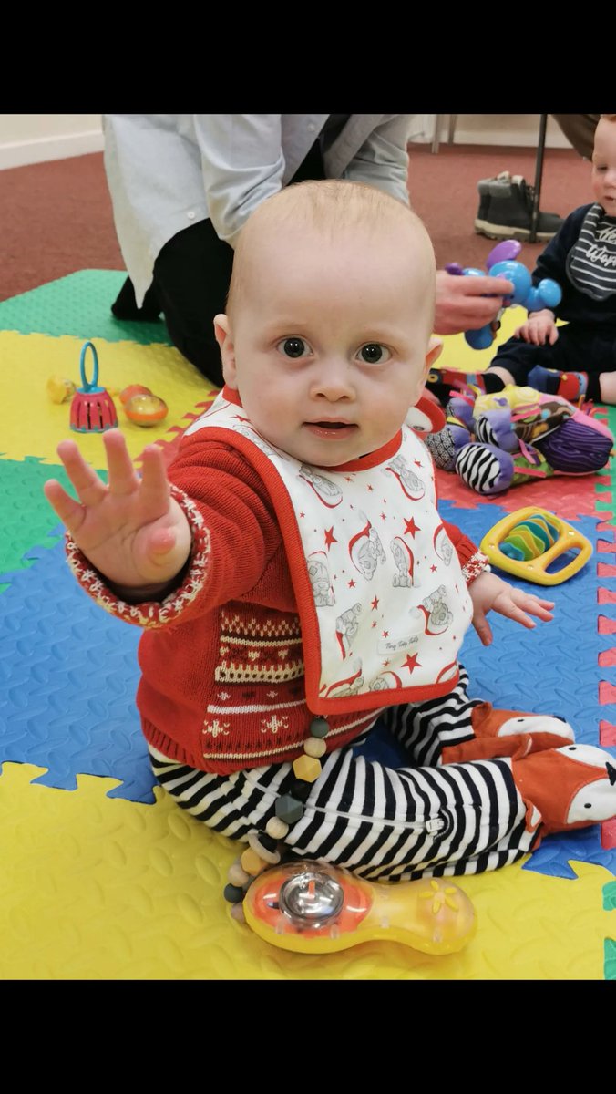 DoBobonna's tweet image. There was lots of waving and high fives in class today, so cute! I won't leave you hanging Felix...
Tinytalk.co.uk/donnaunderwood
#derby #babysigning #fun #earlylearning #littleover #alvaston #cleverbaby