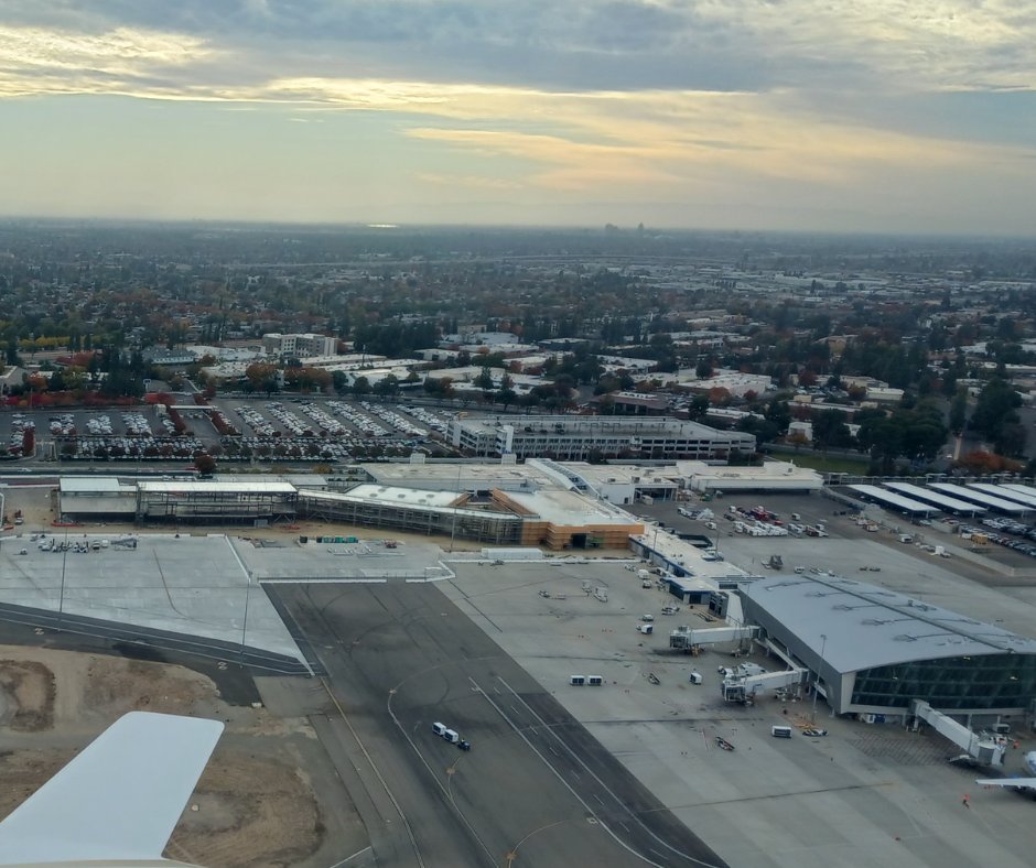 iflyfresno's tweet photo. Then vs. Now. Throwing it back to circa 1968 and comparing it to today! See how much Fresno Yosemite International Airport has and continues to transform.

#ThrowbackThursday #AviationHistory #FATForward #MovingFATForward #iflyfresno ✈ https://t.co/tmfRBbQMKm
