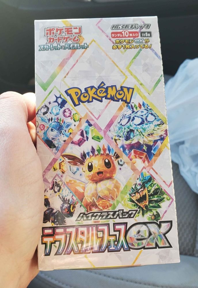 PeachyAenne 🍑 FREE 🇵🇸 (@peachyaenne) on Twitter photo I GOT 'EM BOIS!   
Our local card shop is amazing! I GOT 'EM BOIS!   
Our local card shop is amazing!