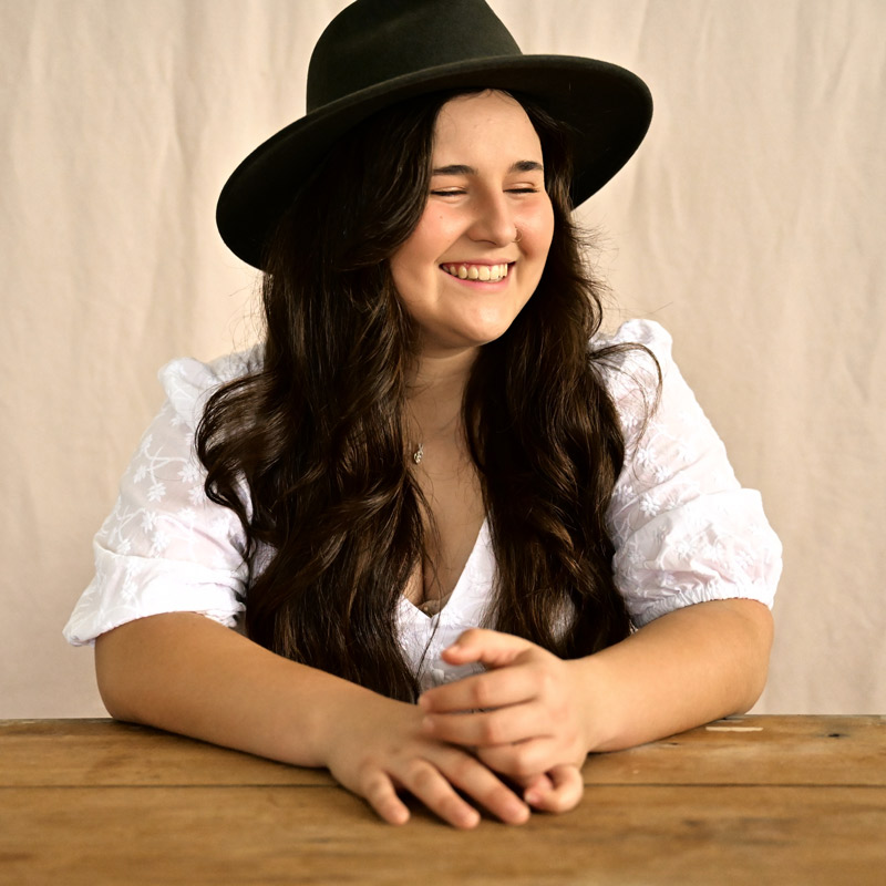 Woodfordia tweet media