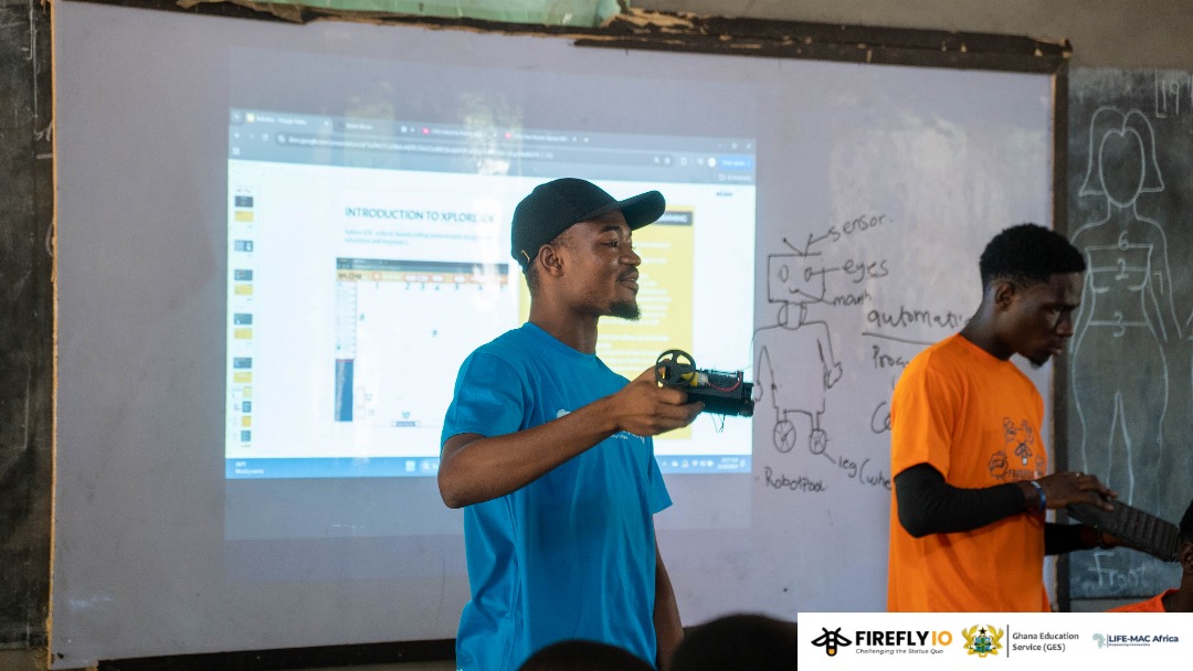 KhatAyon's tweet photo. Learning is a gift, but sharing it is even more powerful.

I had the privilege of joining a #robotics training for basic schools in Ho, organized by @LifeMacAfrica and @fireflyio, a truly impactful experience. #Empowerment #Innovation https://t.co/1SrKq5j3L5