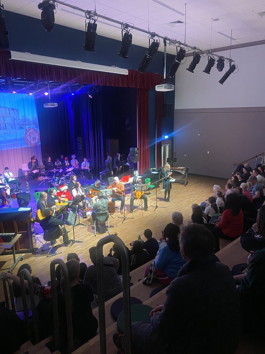 A very special last Castlebrae Christmas Concert for Mrs Prentice 🔴⚫️