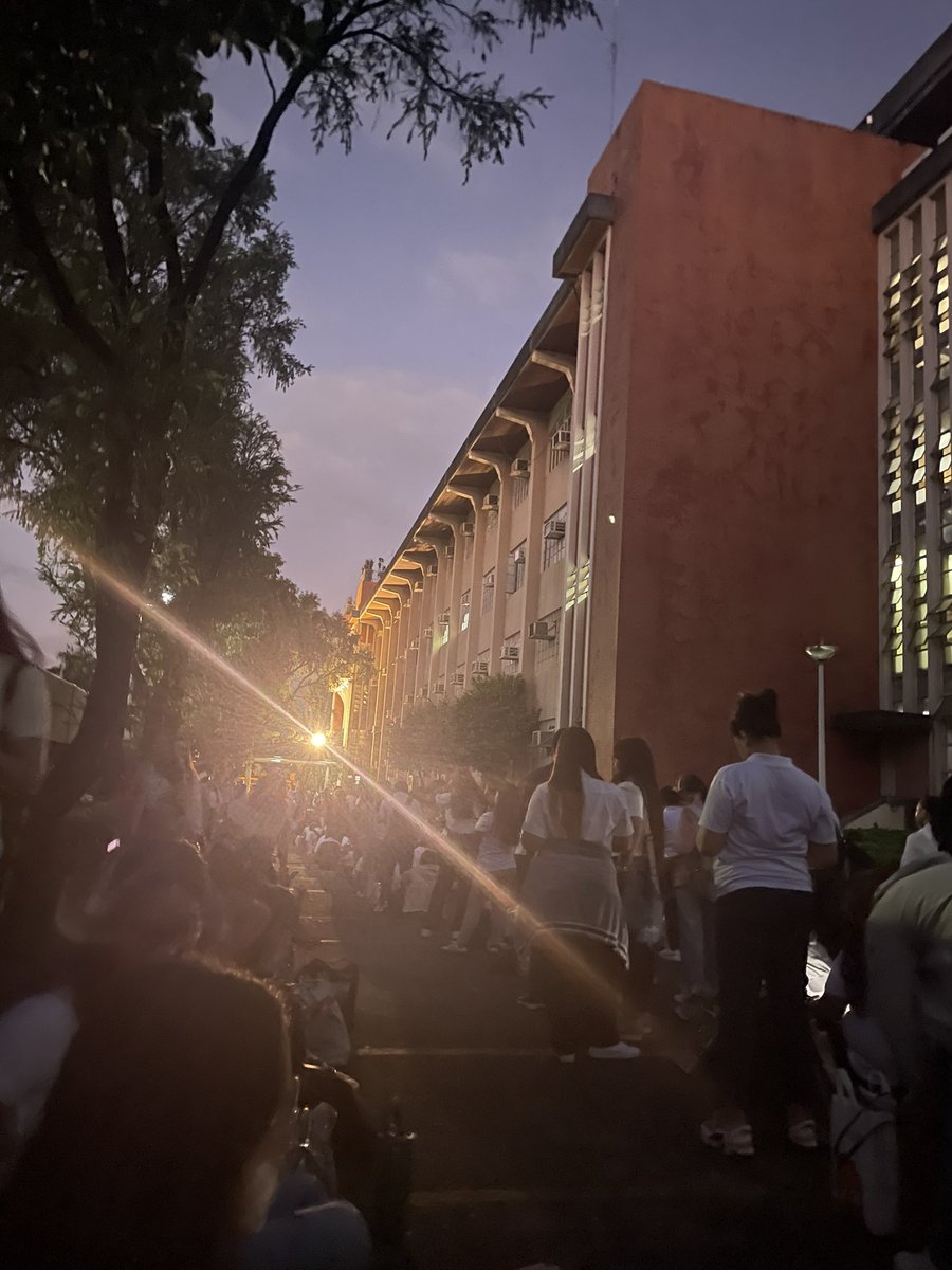 studycam_'s tweet image. Goodluck to us all! May this be our last take 🙏🏻