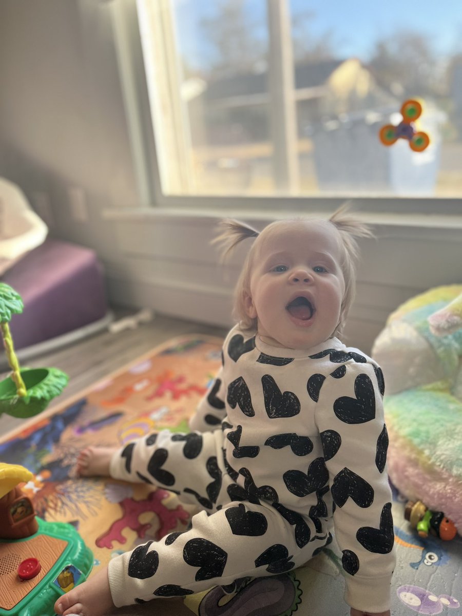 thtgrlMoe's tweet image. Little mellie update, still cute as ever and still getting whatever she wants🩷