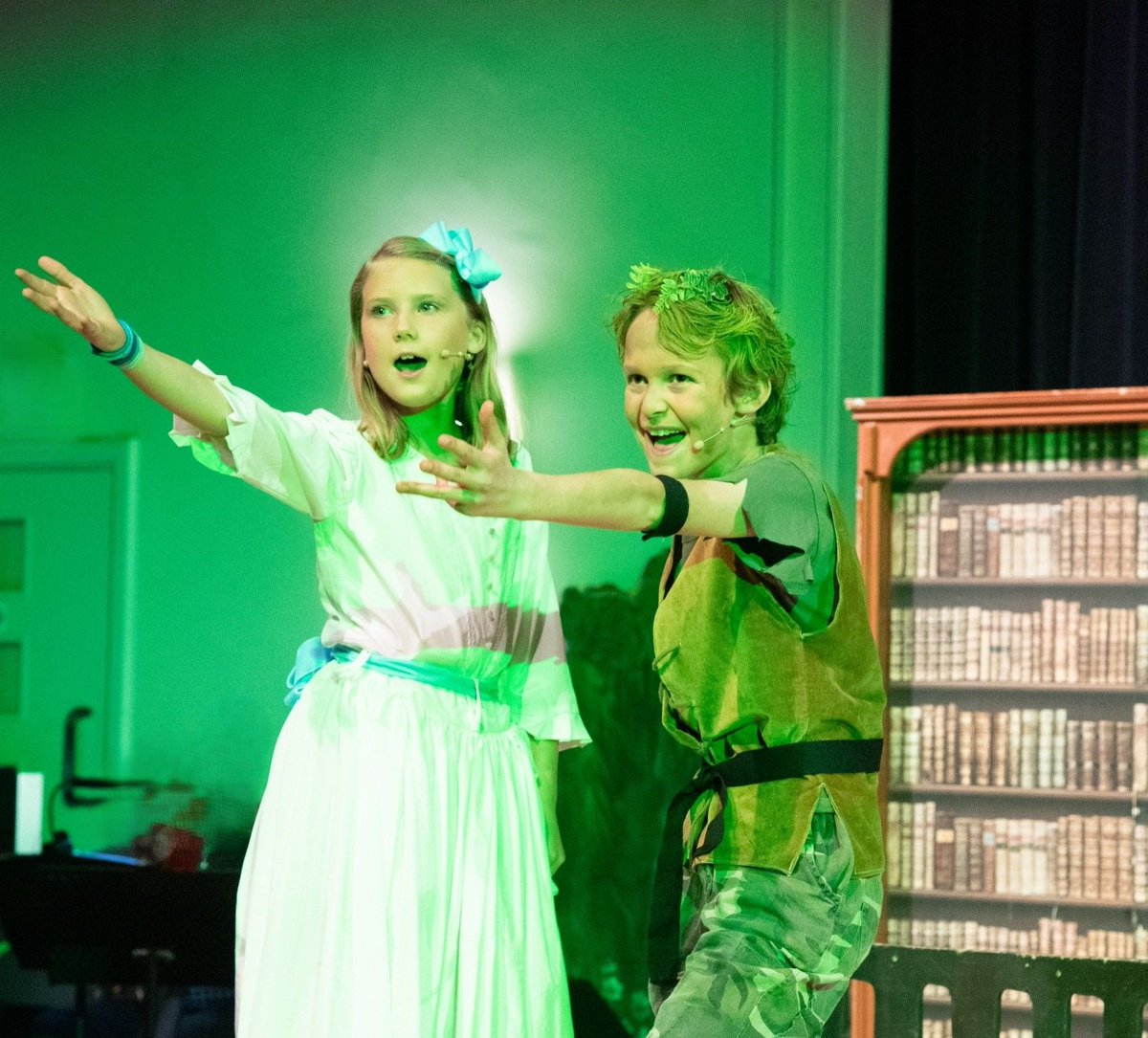 WestbourneHse's tweet photo. Now, that was MAGICAL! #PeterPan, Neverland & its inhabitants were brought to life by the irrepressible Westbourne House Y6 pupils. We were 100% spellbound!
#drama #peterpan #musical #Year6 #spellbinding #chichester #sussexschool
@edchoicesmag @GoodSchoolsUK
@TalkEducationUK https://t.co/WsTzLNdrLR