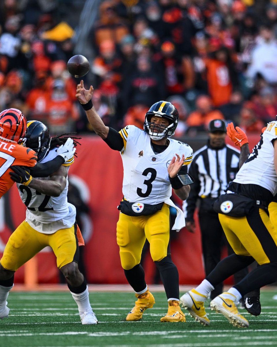 Russell Wilson tweet media