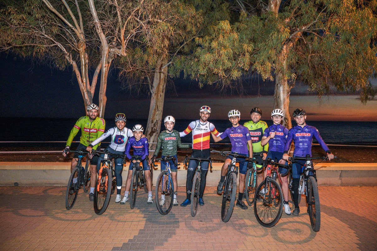 La PASIÓN por el CICLOCROSS hay que trasmitirla!

Siempre comprometido con las categorías de formación😍

 Al podium de la copa del mundo🤯 no se llega sin pasar por aquí ☝️

Mañana V GP FELIPE ORTS🥰

Nos vemos en la platja del Torres de La Vila Joiosa🔝❤️‍🔥